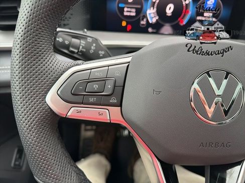 New 2026 Volkswagen Tiguan SE R-Line image 16