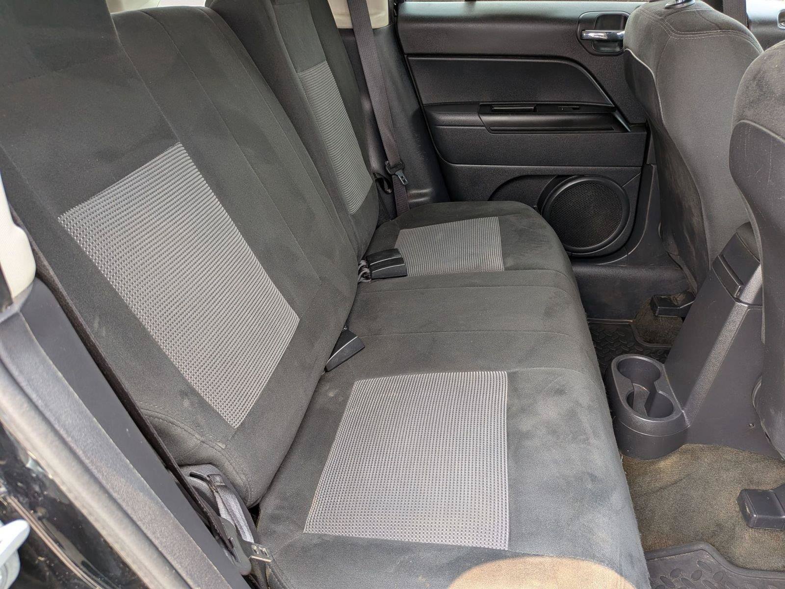 Used 2017 Jeep Patriot Latitude AWD/4WD image 16