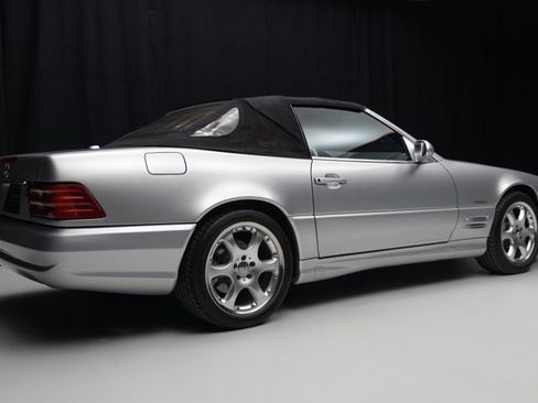 Used 2002 Mercedes-Benz SL 500 image 4