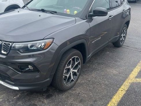 Used 2024 Jeep Compass Limited AWD/4WD image 1
