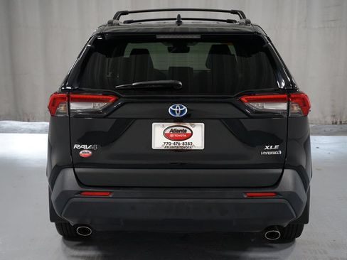 Certified 2022 Toyota RAV4 XLE Premium AWD/4WD image 7