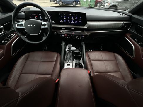 Used 2024 Kia Telluride EX w/ EX Captain's Chair Package AWD/4WD image 31