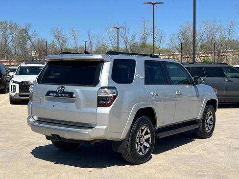 Used 2024 Toyota 4Runner TRD Off-Road Premium image 11