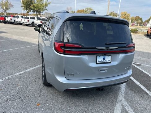 New 2026 Chrysler Pacifica Pinnacle w/ Trailer Tow Group image 27
