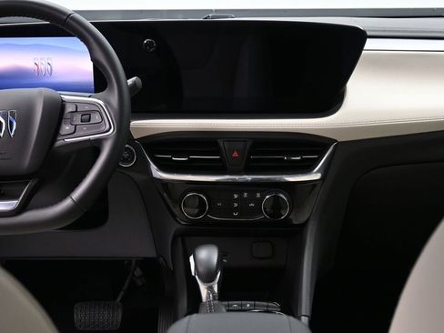 Used 2024 Buick Encore GX Sport Touring image 11