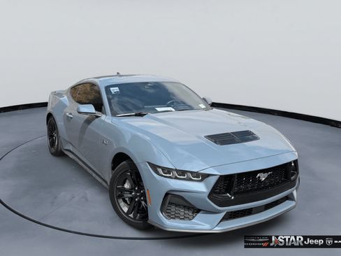 Used 2024 Ford Mustang GT RWD image 3