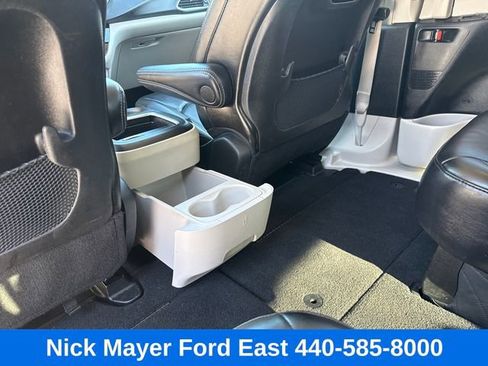 Used 2023 Chrysler Pacifica Touring-L FWD image 22