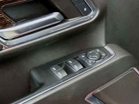 Used 2024 GMC Sierra 2500 SLE w/ SLE Value Package; image 19