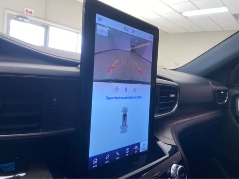 Used 2022 Ford Explorer Platinum w/ Equipment Group 601A image 37