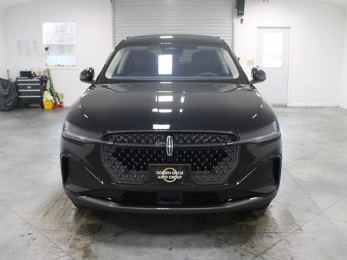 New 2026 Lincoln Nautilus Premier w/ Jet Appearance Package AWD/4WD image 2