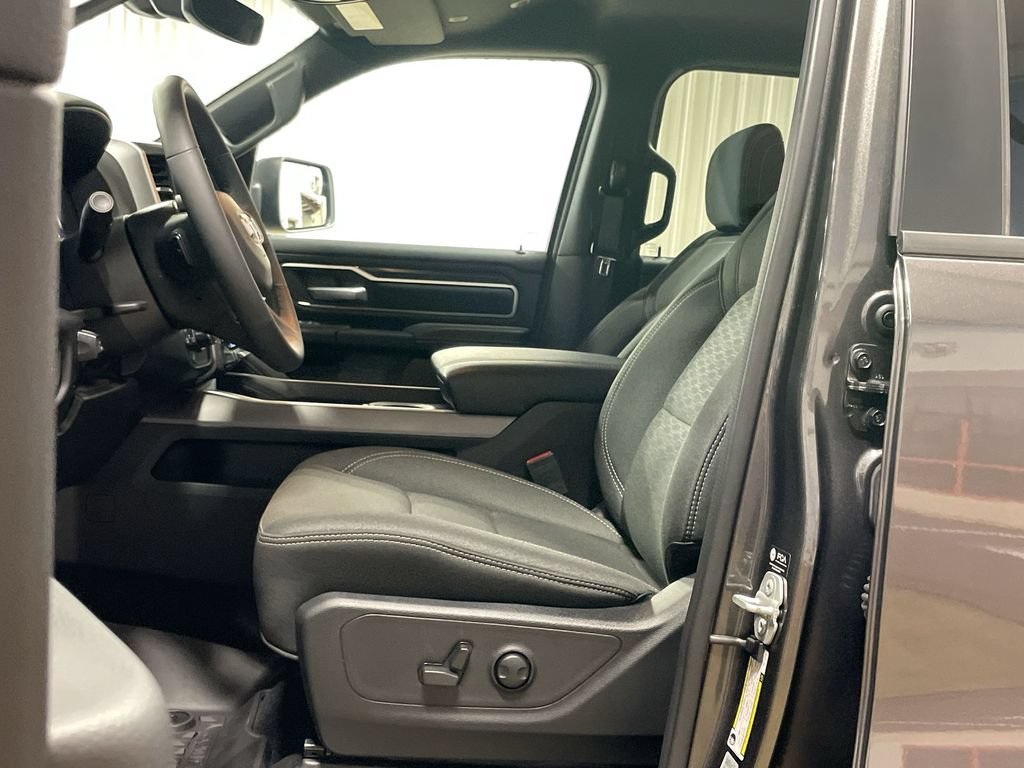 Used 2025 RAM 1500 Big Horn AWD/4WD image 15