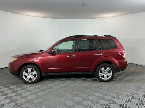 Used 2010 Subaru Forester 2.5X Limited AWD/4WD image 8