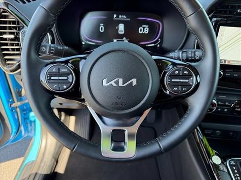 Used 2025 Kia Soul EX FWD image 16