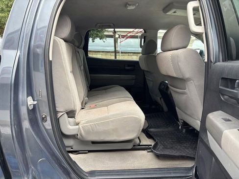 Used 2010 Toyota Tundra 4x4 CrewMax image 41