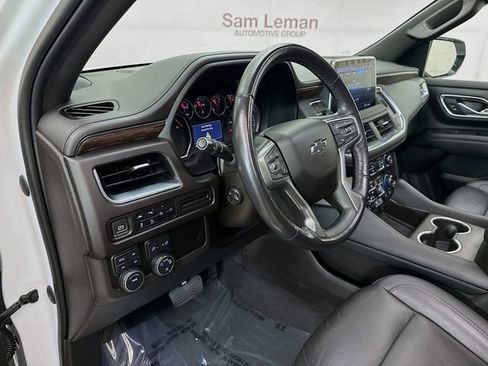 Used 2021 Chevrolet Suburban Z71 w/ Luxury Package image 11