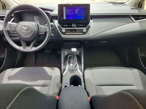Used 2025 Toyota Corolla LE w/ Convenience Package image 12