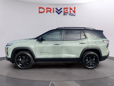 New 2026 Chevrolet Equinox LT w/ Convenience Package II image 2