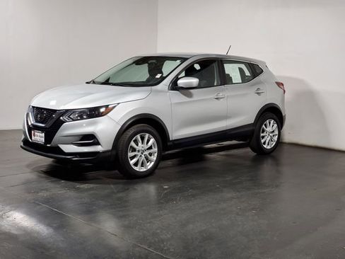Used 2021 Nissan Rogue Sport S image 5