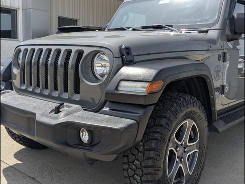 Used 2021 Jeep Wrangler Unlimited Sport AWD/4WD image 13