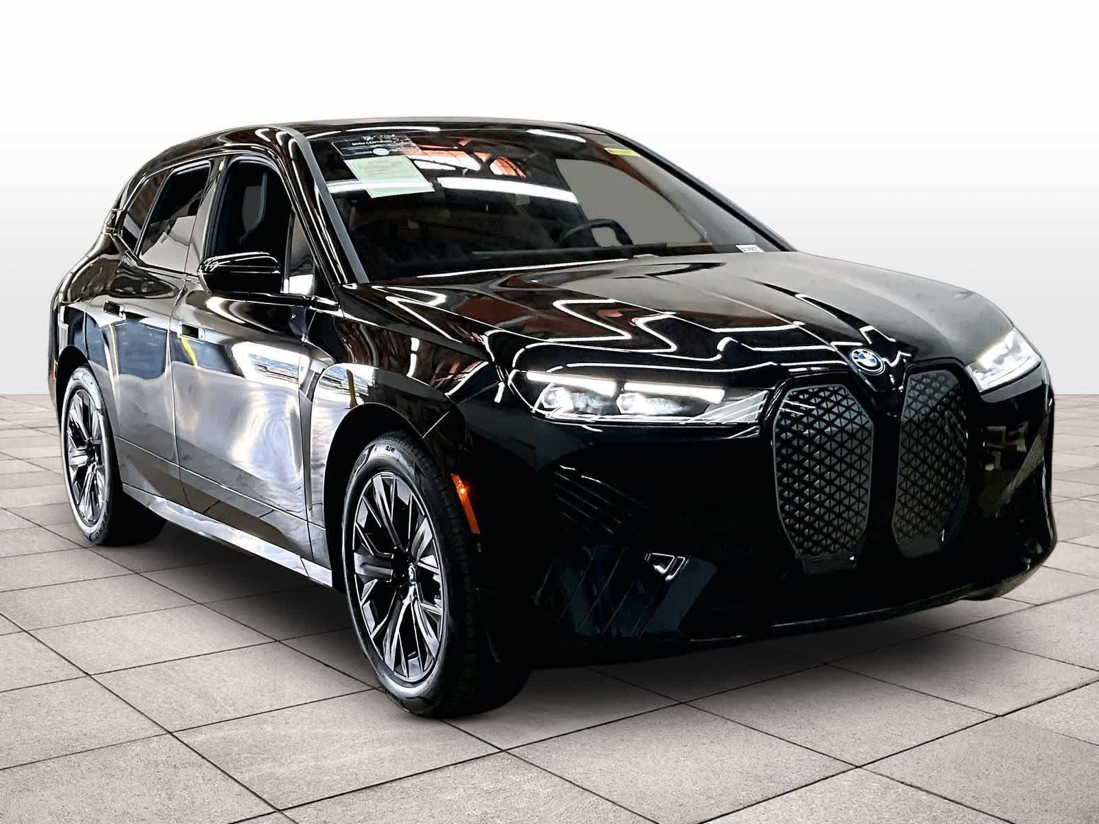Used 2024 BMW iX xDrive50 w/ Sport Package AWD/4WD image 2