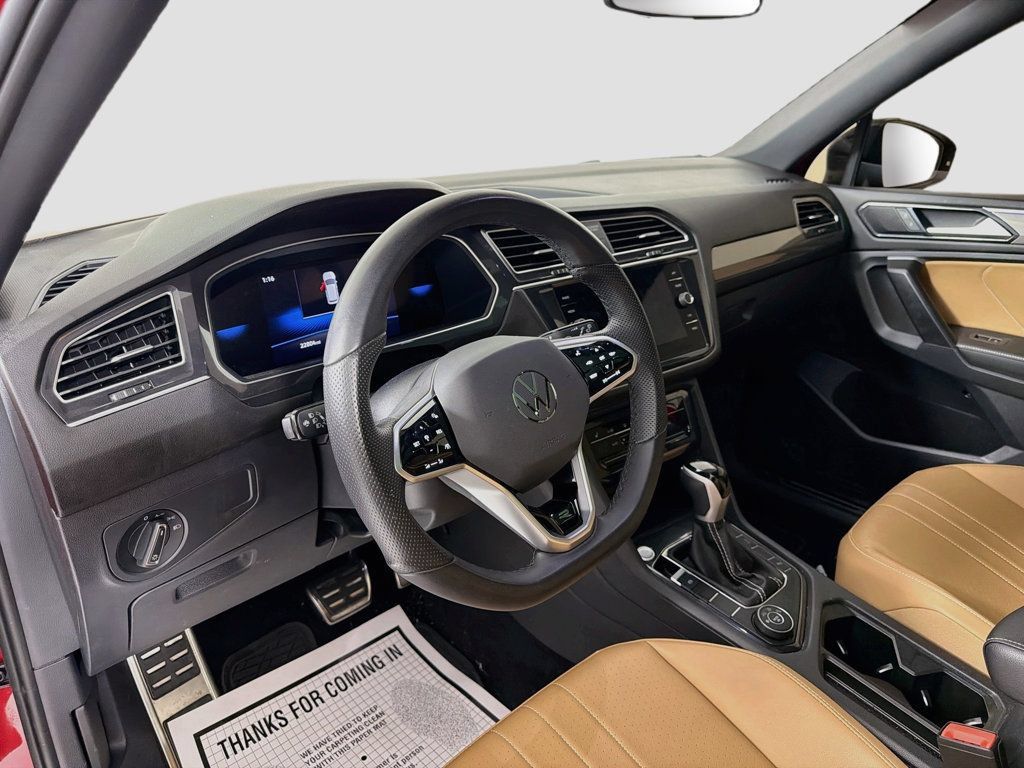 Used 2024 Volkswagen Tiguan SE R-Line AWD/4WD image 9