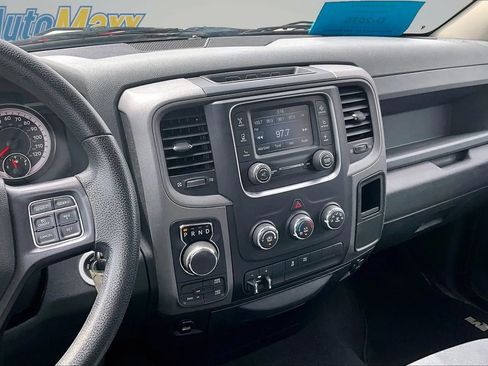 Used 2017 RAM 1500 Express w/ Express Value Package AWD/4WD image 16