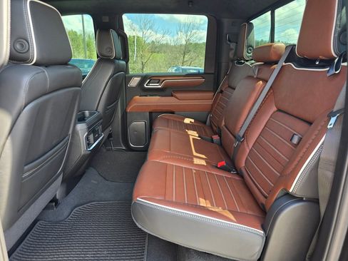Certified 2025 GMC Sierra 2500 Denali Ultimate AWD/4WD image 14
