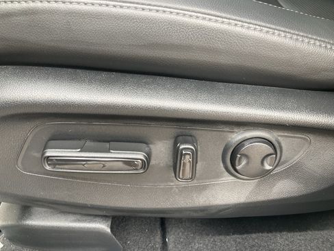 Used 2023 Honda CR-V EX-L image 32