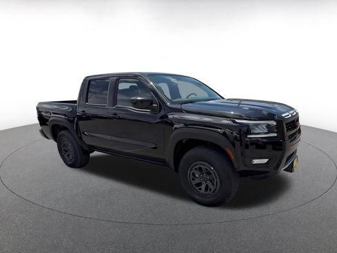 Used 2026 Nissan Frontier PRO-4X AWD/4WD image 2
