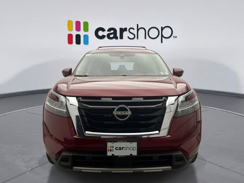 Used 2023 Nissan Pathfinder SL AWD/4WD image 8