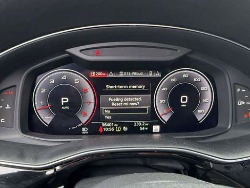 Used 2019 Audi Q8 Prestige w/ Adaptive Chassis Package AWD/4WD image 28
