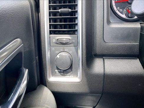 Used 2024 RAM 1500 Warlock RWD image 63