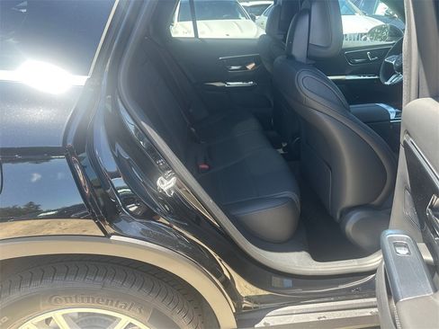 Certified 2025 Mercedes-Benz GLC 300 image 18