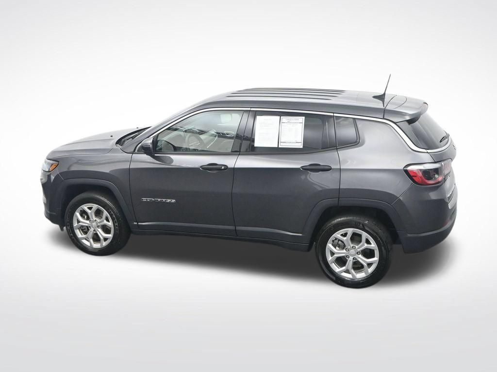 Used 2024 Jeep Compass Sport AWD/4WD image 44