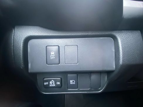 Used 2023 Toyota Tacoma SR AWD/4WD image 18