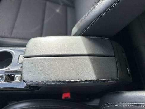 Used 2023 Buick Envision Preferred image 23