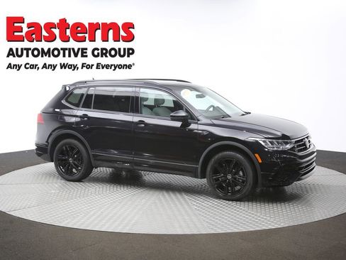 Used 2022 Volkswagen Tiguan SE R-Line image 48
