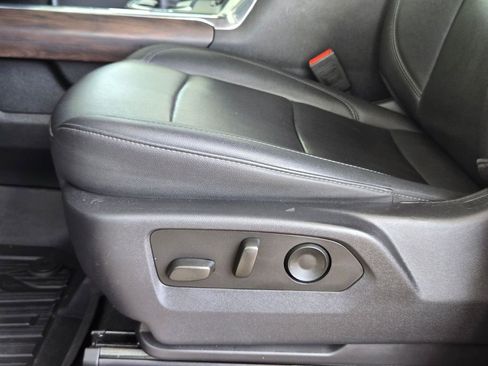 Used 2025 GMC Sierra 2500 SLT w/ Texas SLT Premium Package image 14