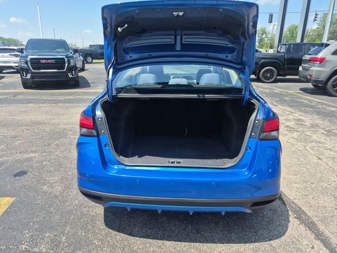 Used 2020 Nissan Versa SV FWD image 27