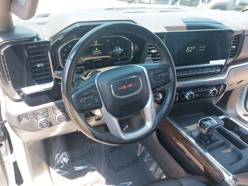 Used 2025 GMC Sierra 1500 Elevation w/ Elevation Premium Package AWD/4WD image 18