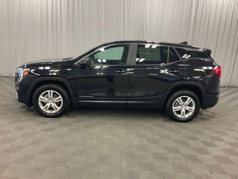 Used 2024 GMC Terrain SLE image 14