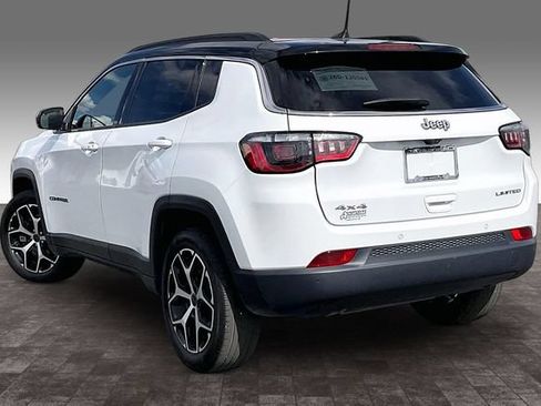 Used 2025 Jeep Compass Limited AWD/4WD image 12