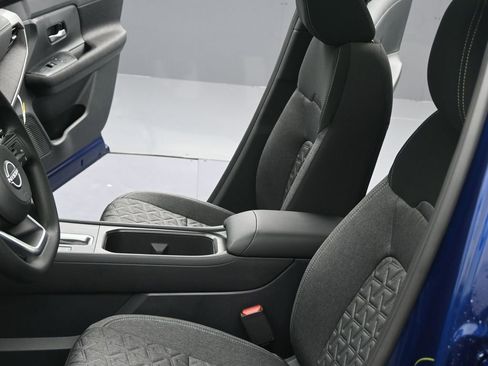 New 2026 Nissan Kicks SV AWD/4WD image 16