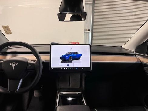 Used 2023 Tesla Model Y Long Range image 20