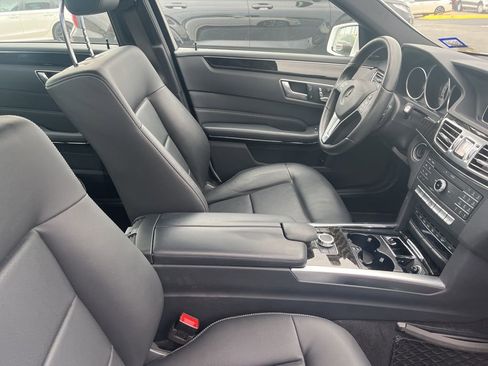 Used 2016 Mercedes-Benz E 350 Sedan image 4