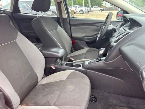 Used 2012 Ford Focus SE FWD image 13