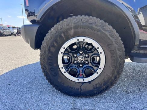 Used 2023 Ford Bronco Outer Banks w/ Sasquatch Package image 27