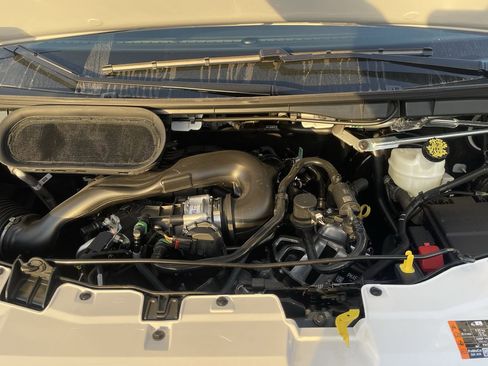 New 2024 Ford Transit 250 Low Roof RWD image 28