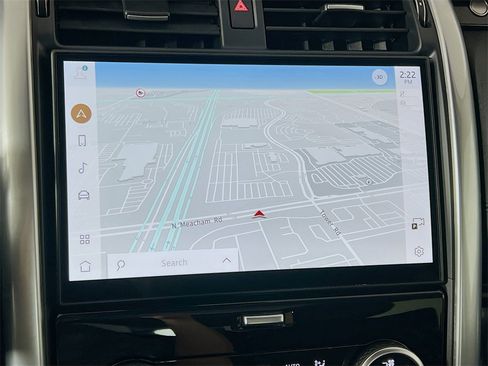 Used 2024 Land Rover Discovery S image 13