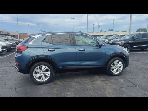 Certified 2024 Buick Encore GX Preferred w/ Comfort Package FWD image 9
